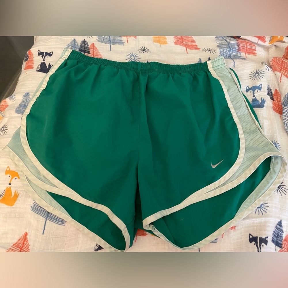 Women’s Nike shorts size Medium
